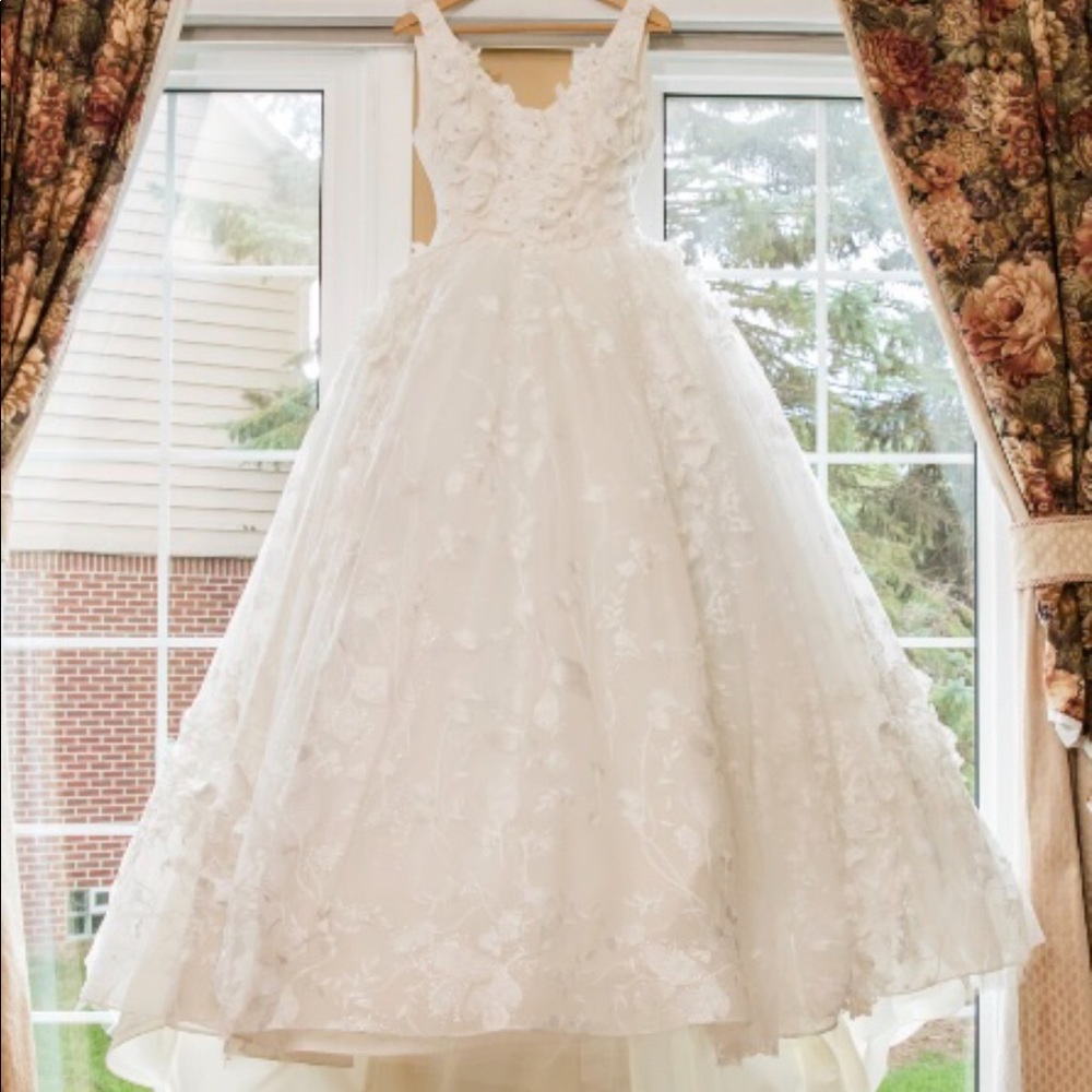 Wedding dress